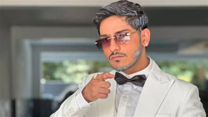 Abhash Jha Height, Weight, Net Worth, Age, Birthday, Wikipedia, Who, Nationality, Biography