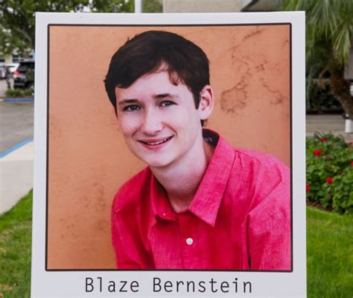 
Byron Bernstein Height, Weight, Net Worth, Age, Birthday, Wikipedia, Who, Nationality, Biography 