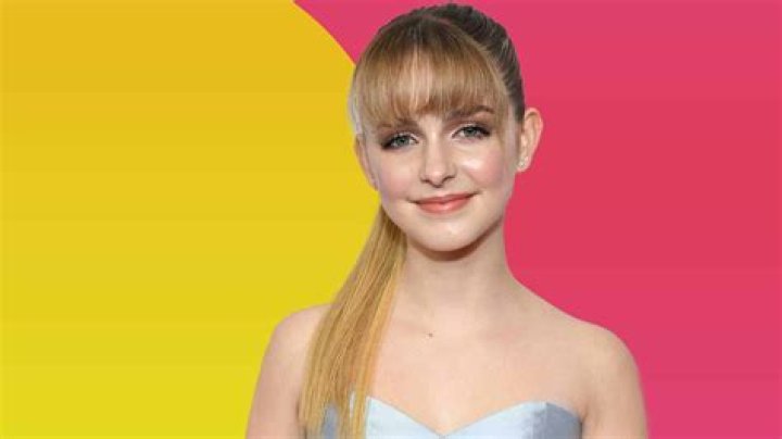 
Charlotte McKenna Height, Weight, Net Worth, Age, Birthday, Wikipedia, Who, Nationality, Biography 