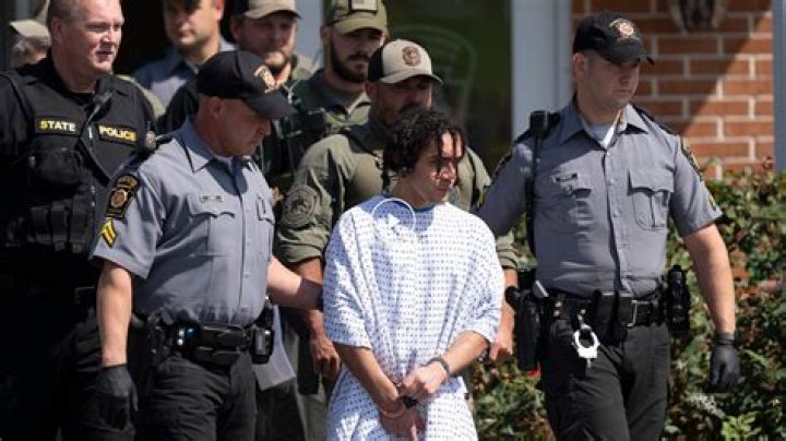 
Chicago Cop Shooting: Jabari Edwards Is The Suspect Arrested In Iowa 