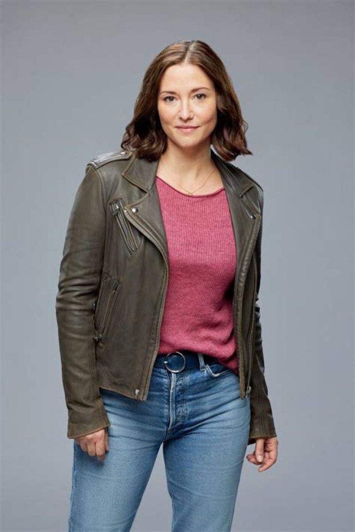 Chyler Leigh Height, Weight, Net Worth, Age, Birthday, Wikipedia, Who, Nationality, Biography