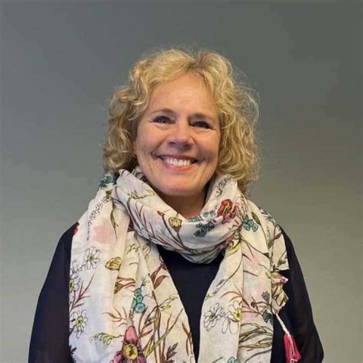
Claire Van Ummersen Age, Birthday, Wikipedia, Who, Nationality, Biography 