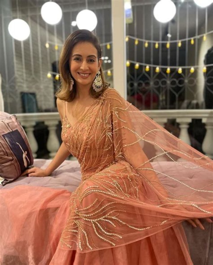 
Deepa Jhangiani Height, Weight, Net Worth, Age, Birthday, Wikipedia, Who, Nationality, Biography 