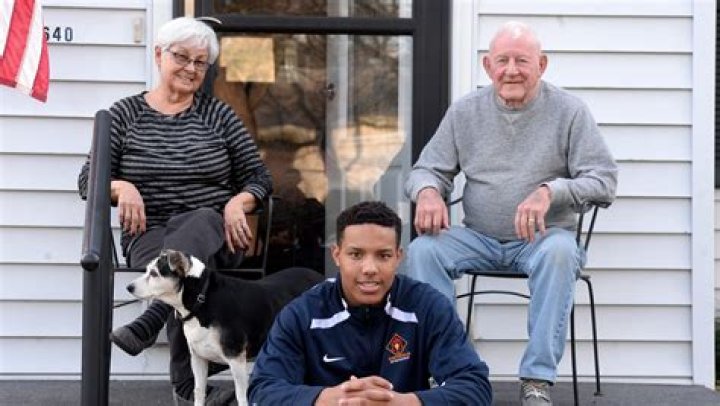 
Desmond Bane Brother And Family – Who Are Parents Etieno Ekiko & Marissa Bane? 