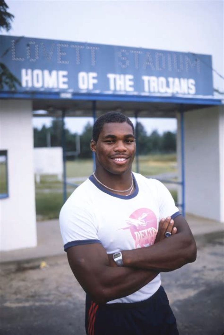 Herschel Walker Height, Weight, Net Worth, Age, Birthday, Wikipedia, Who, Nationality, Biography