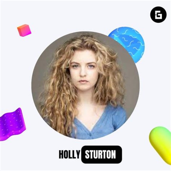 Holly Sturton Height, Weight, Net Worth, Age, Birthday, Wikipedia, Who, Instagram, Biography