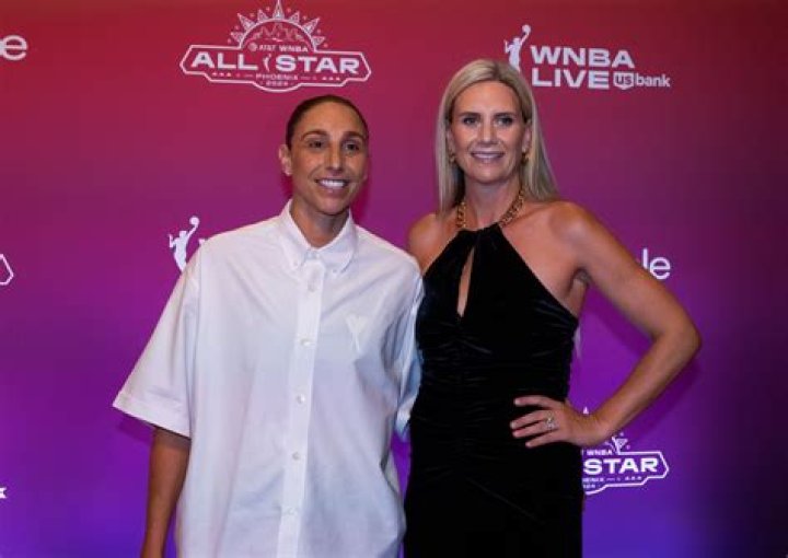 
Is Diana Taurasi Lesbian? Age, Height, Net Worth 