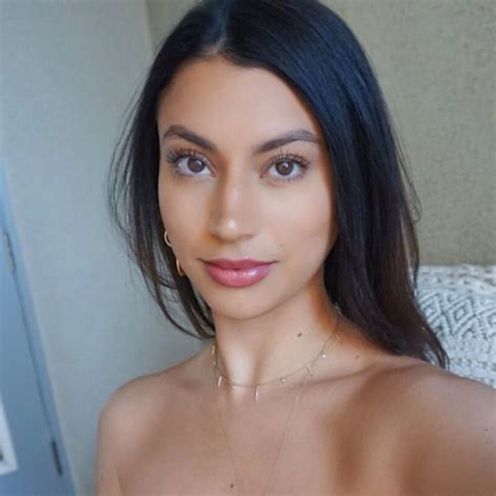  Leeor Alexandra