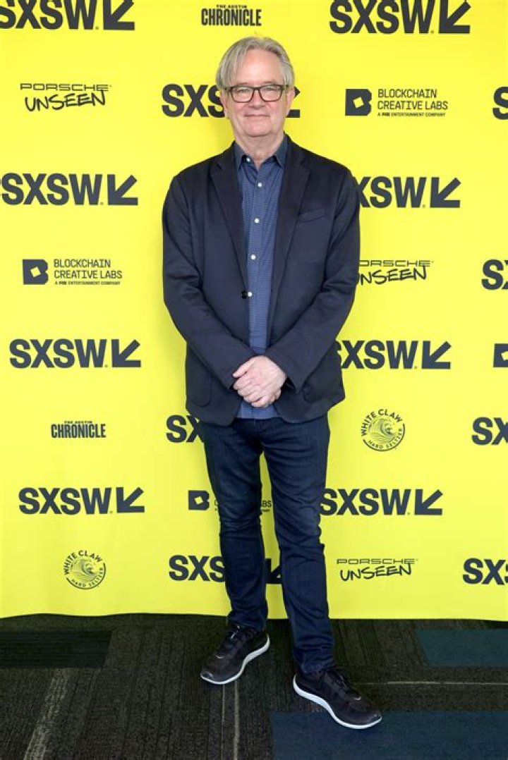 Mark McKinney Height, Weight, Net Worth, Age, Birthday, Wikipedia, Who, Instagram, Biography