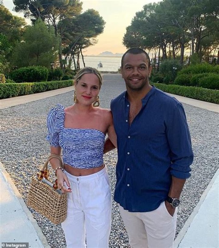 Meet Kurtley Beale Wife Maddi Blomberg