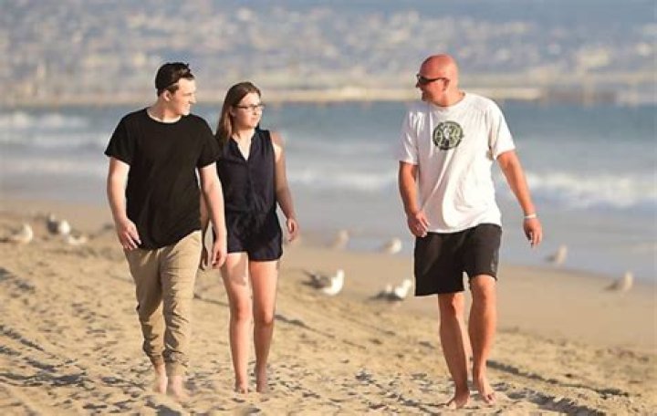 Meet Rex Chapman’s Ex-Wife: Bridget Hobbs. 4 Kids.