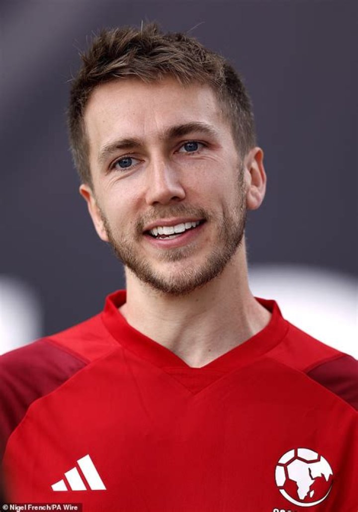 Miniminter Height, Weight, Net Worth, Age, Birthday, Wikipedia, Who, Nationality, Biography