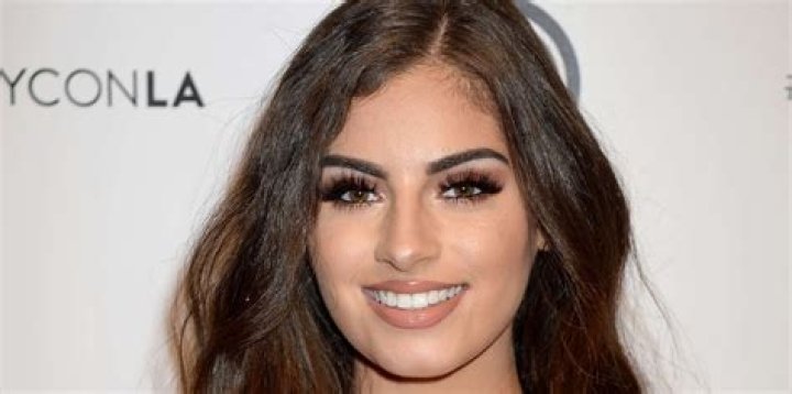 
Nazanin Kavari’s Wiki Biography, age, boyfriend Mel the DJ 