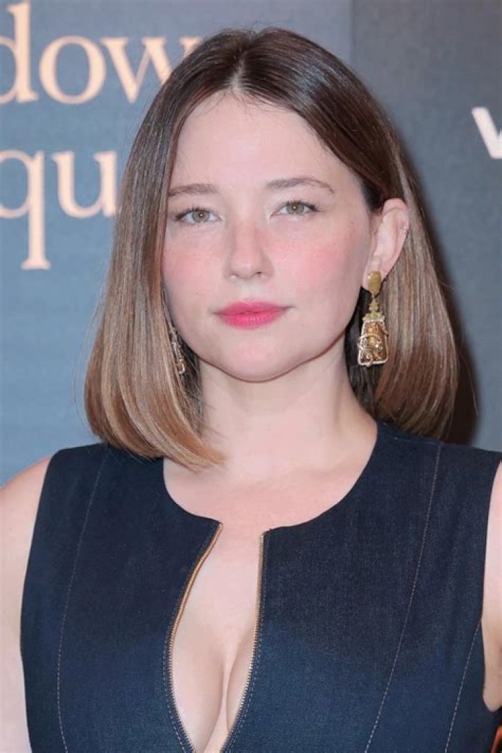 Schelaine Bennett Height, Weight, Net Worth, Age, Birthday, Wikipedia, Who, Instagram, Biography