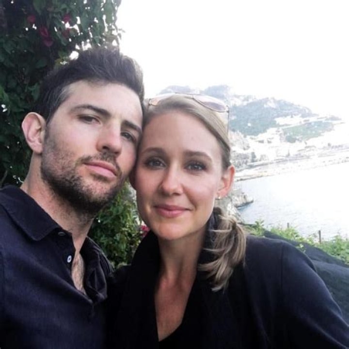 
Scott Avett is Married to Wife: Sarah Avett. Kids 