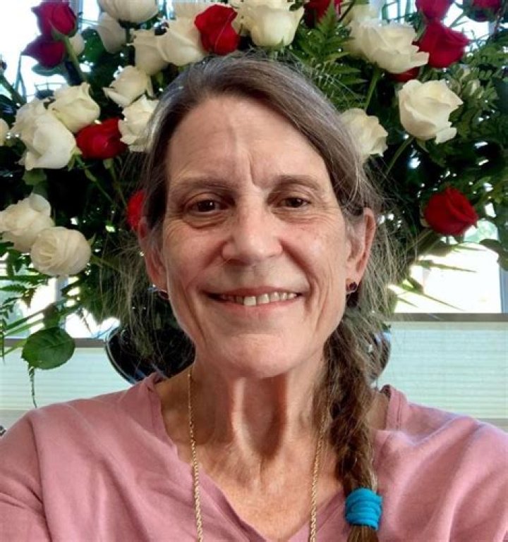 
Suzanne Olmsted Height, Weight, Net Worth, Age, Birthday, Wikipedia, Who, Nationality, Biography 