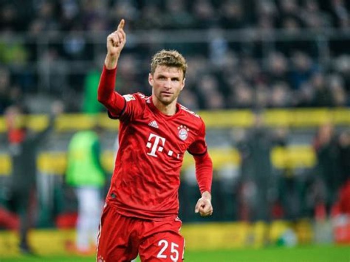 
Thomas Müller Height, Weight, Net Worth, Age, Birthday, Wikipedia, Who, Nationality, Biography 