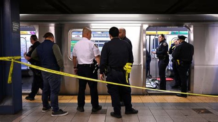 
Toronto Woman Edith Frayne Arrested For Pushing Another Woman Off The Subway, Here Is The Complete Story 