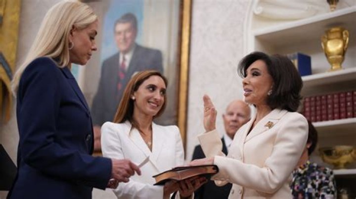 
What Happened To Judge Jeanine Arm? What Is Judge Jeanine Talking About? 
