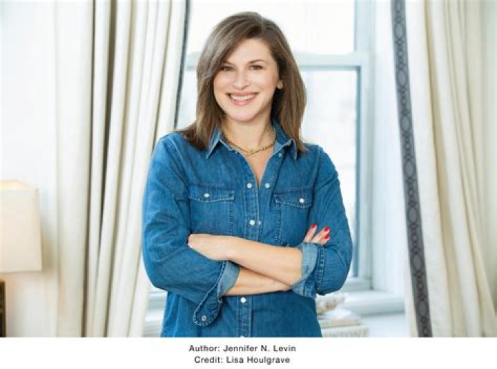 
Where was Jennifer Levin last seen? 