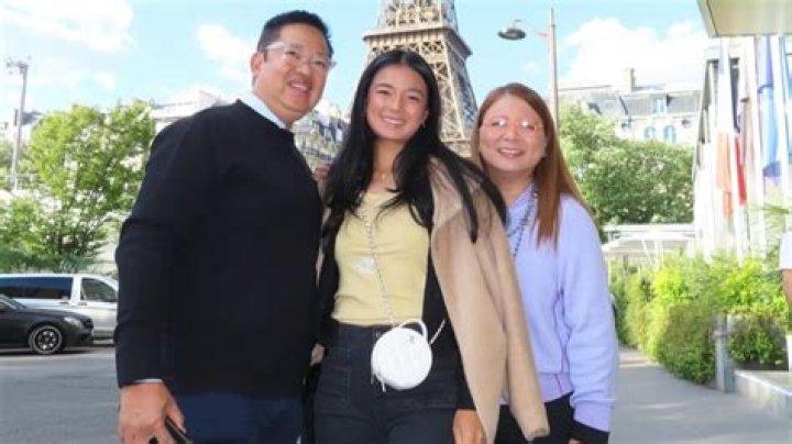 
Who are Alex Ealas Parents? Alex Eala Biography, Parents Name and More 