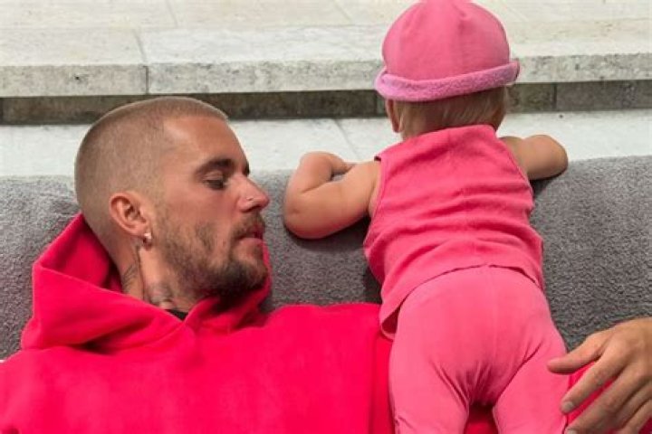 
Who are Justin Simmonss Parents? Justin Simmons Biography, Parents Name and More 